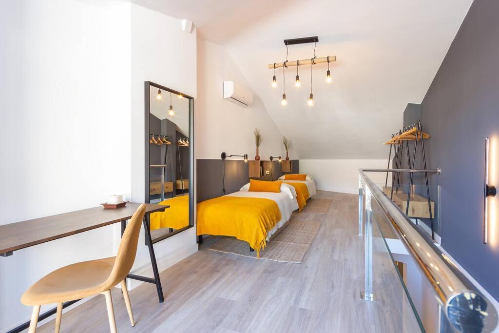 Duplex With Terrace Near Bcn Apartment ตาราสซา ภายนอก รูปภาพ